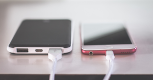 iphone mfi certified chargers plugged into iphones